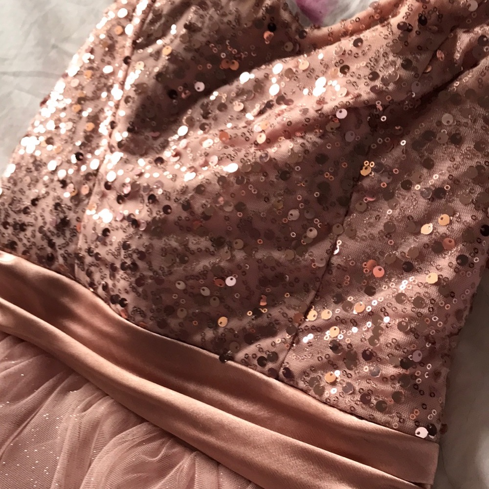 Dress - Picture 2 of 4